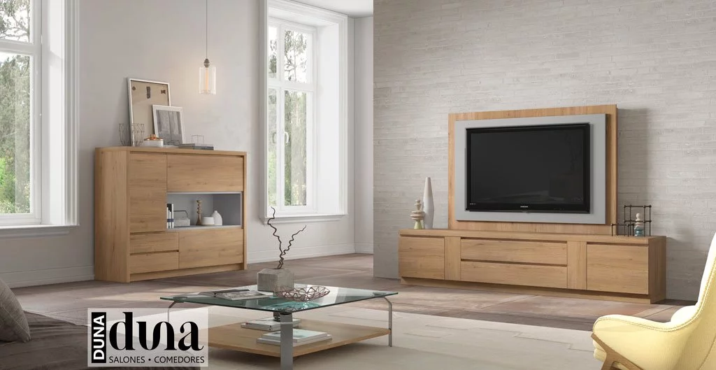 Mueble para la televisión del salón con un aparador como complemento