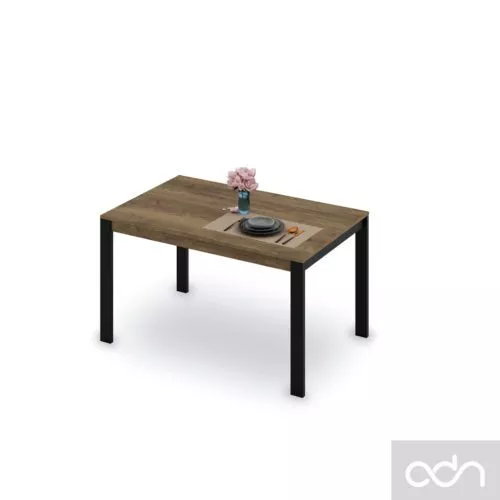 Mesa de comedor modelo C que combina madera y metal