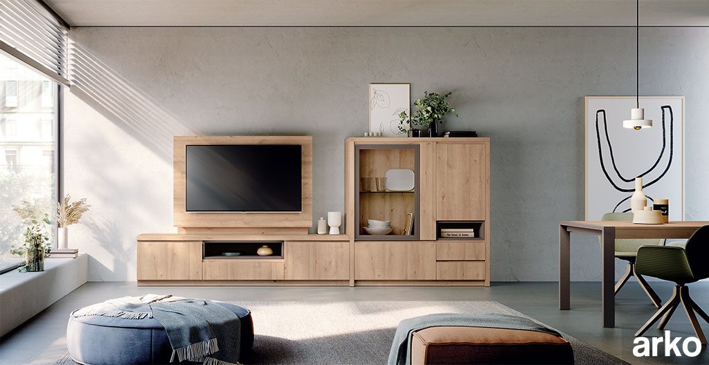 Un mueble TV junto a un panel TV giratorio y un aparador es todo lo que necesitas